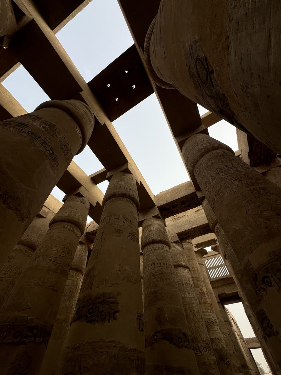 Oakley — Giza — behind the scenes, 6 of 10